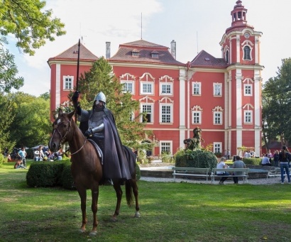 SVATOVÁCLAVSKÉ SLAVNOSTI VÍNA NA ZÁMKU DĚTENICE 28.9.2023